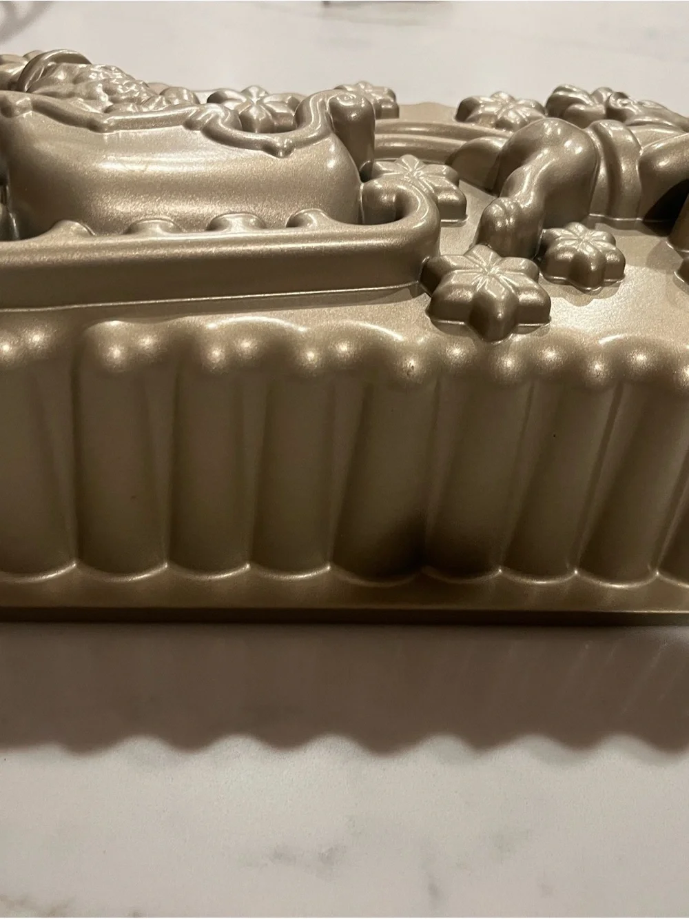 Nordic Ware baking Metallic Gold Reindeer & Sleigh Cake Pan